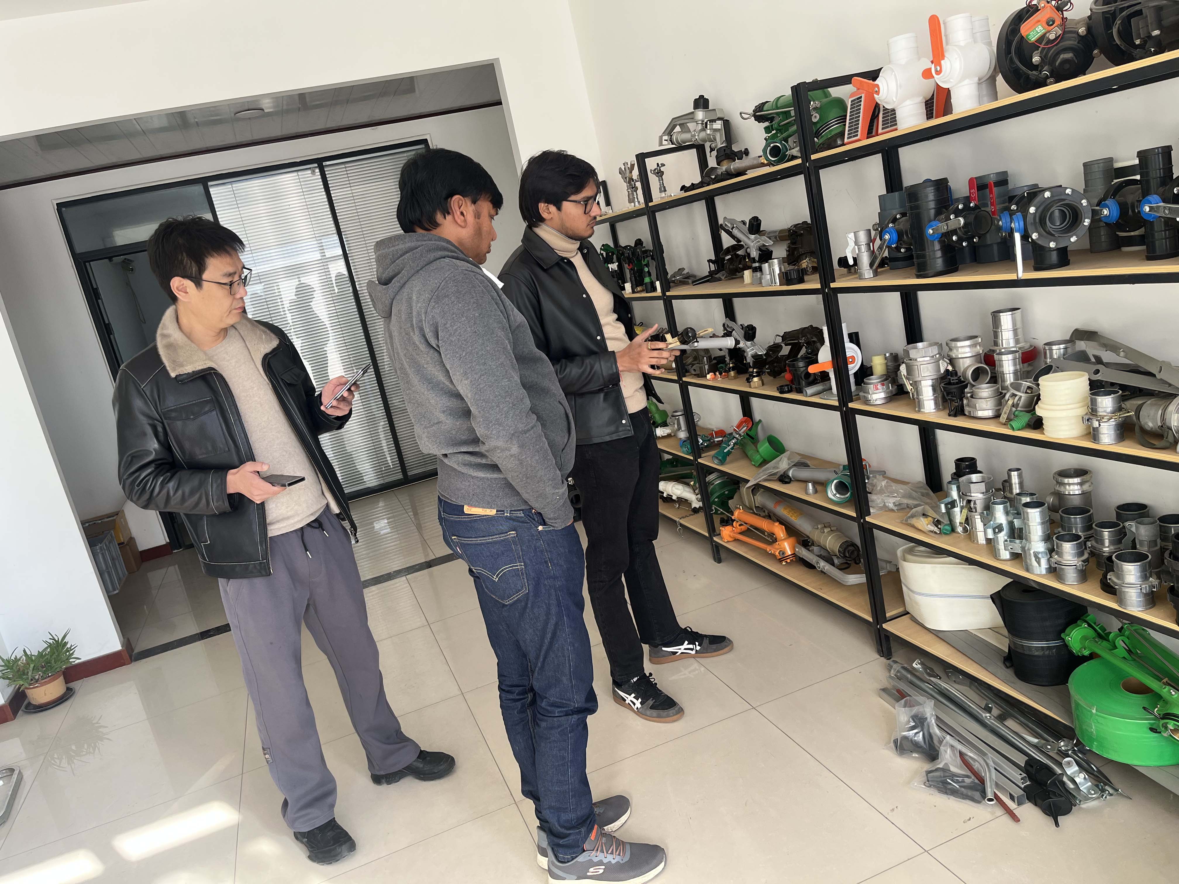 荣昌NS40 涡轮喷枪获客户青睐 洽谈批量合作